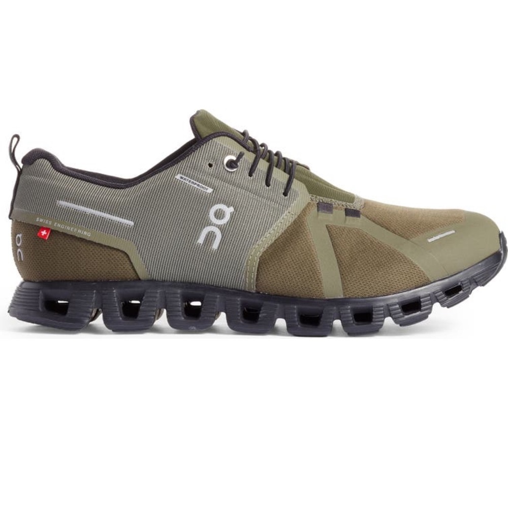 On Cloud Waterproof Running Shoes